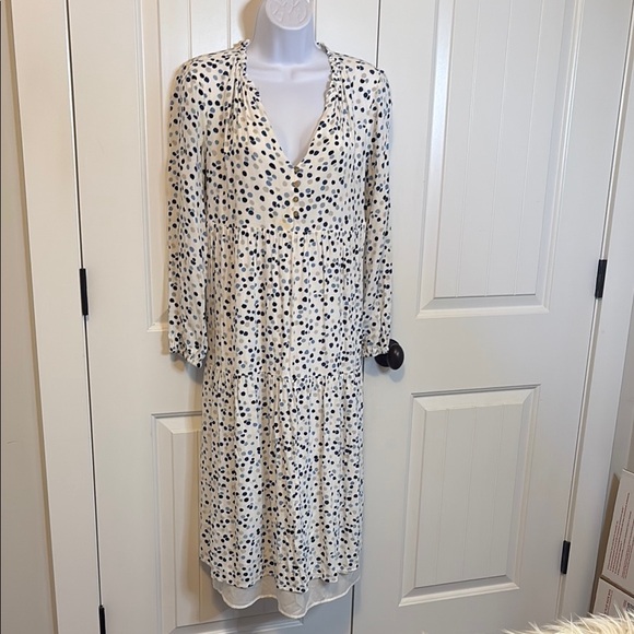 LOFT White and Black V-Neck Long Sleeve Dress - Picture 1 of 10
